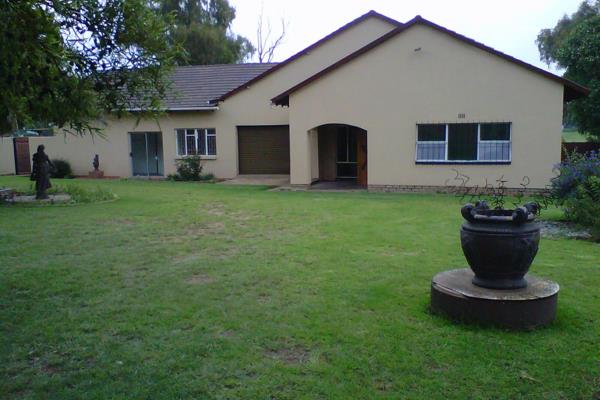 Peaceful and secure plot area. The house consist of 4 bedrooms each with build in ...