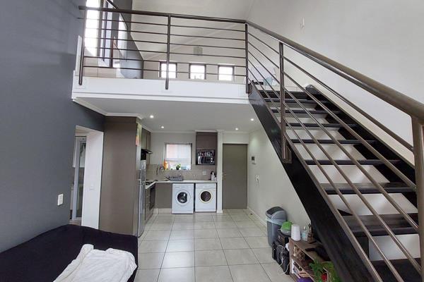 Stunning 1-Bedroom Loft Apartment in the Heart of Fourways.
Looking for your dream home? This beautifully designed 1-bedroom ...