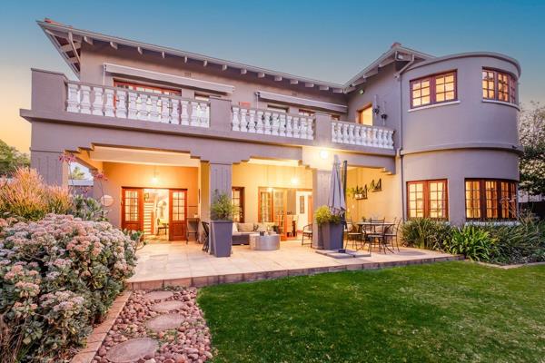 Offers from R4 450 000. Asking R4 850 000.
A home of effortless elegance. This gorgeous and grand Greenside home is rooted in history ...