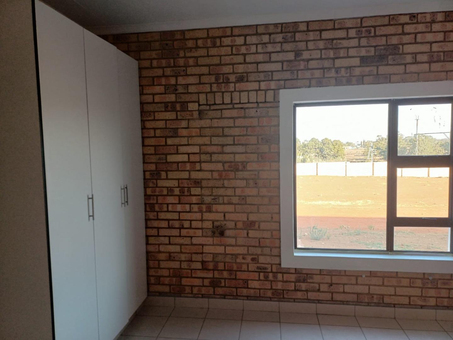 2 Bedroom Townhouse to rent in Lambton Gardens Agricultural Lots 52