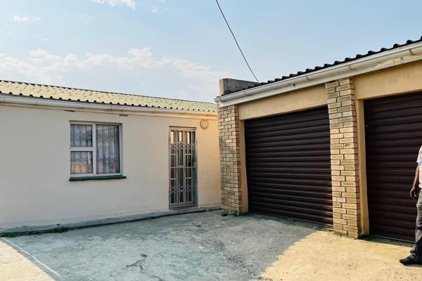 Sizwe Mlungwana Properties is excited to introduce this lovely and secured 2 bedroom family home.

The house is in an area called ...