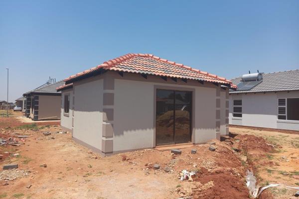 NEW DEVELOPMENTS for sale in WINDMILL PARK, BOKSBURG.

Full Tittle Stands.

Prices From R700000 upwards.

Garage not ...