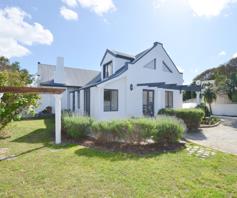 House for sale in Grotto Bay