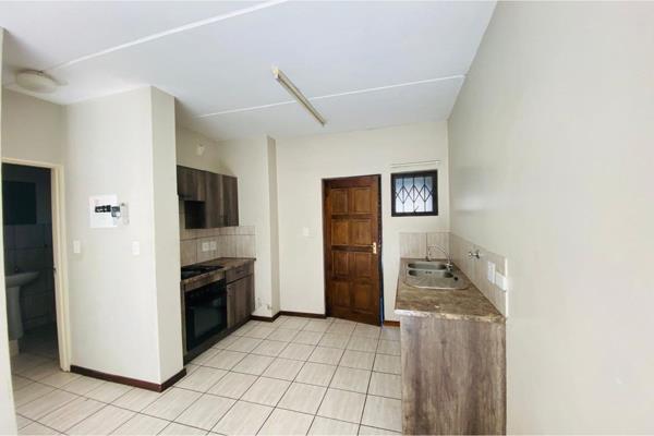 A modern spacious apartment in Kempton Park
This modern spacious is perfectly located next to all your needed amenities such as a ...