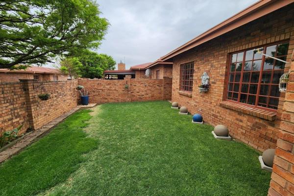 This beautiful 3-bedroom, 2-bathroom townhouse is nestled in a secure estate in Vaalpark. Offering open-plan living, a modern kitchen ...