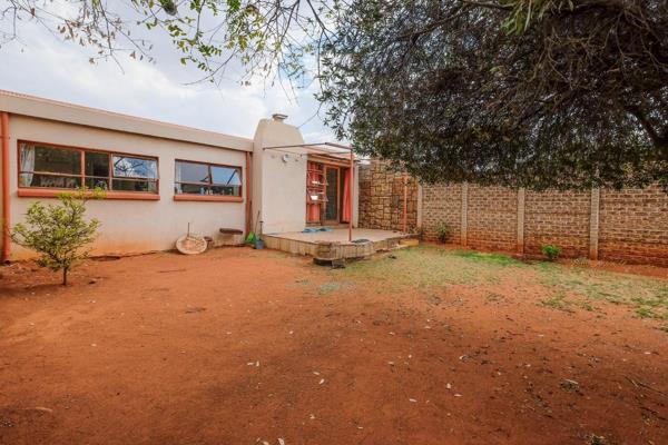 A Home with a lot of potential..  On show -15 sept 2024. 3-5PM

With a Vision, ideas and ...