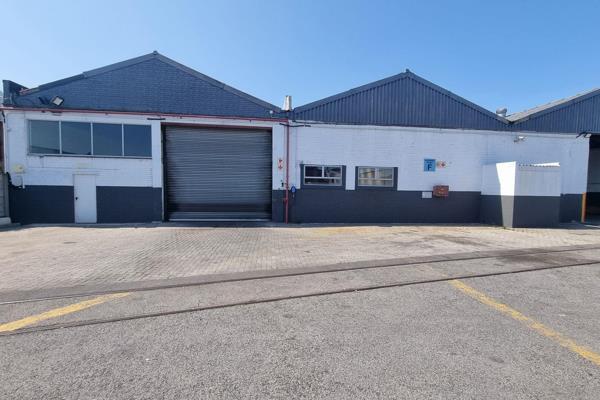 Rental @65 p/sqm gross (Ex Vat and Utilities)

Warehouse floor size: +-930sqm 
Office size: +-95sqm 

Key Features: 
-24/7 security 
-Two Roller shutter doors (5m height - 4.3m width)
-Three Phase Power 
-Height to Eaves: 4.8m ...