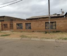 House for sale in Tsakane Central