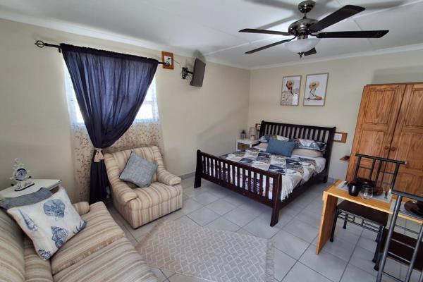 Centrally located HOLIDAY ACCOMMODATION

The accommodation sleeps 2 adults and has a fold out couch for small children.  A cot is ...