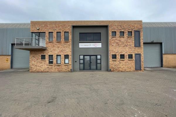 This exceptionally neat and spacious industrial facility measures 1,350sqm available for ...