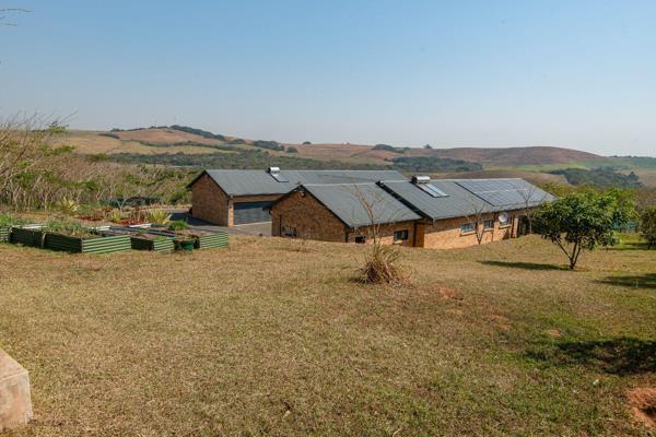 Wow. Smallholding half way between Ballito and Umhlanga with so so much !!!

One in a million...
Off the grid, FULL SOLAR SYSTEM plus ...