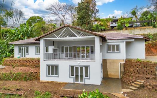 3 Bedroom House for sale in Hillcrest Central