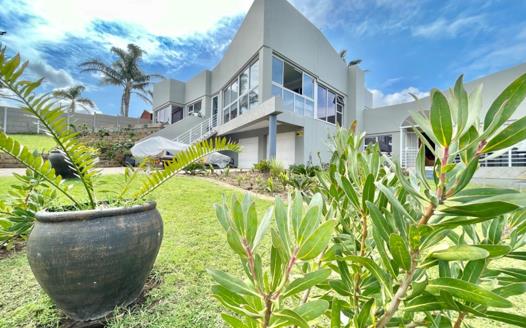 5 Bedroom House for sale in Dana Bay