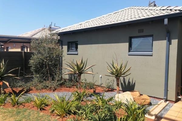 2 Bedroom house in  Protea glen ( star village), it comes with kitchen gas stove ...