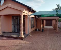 House for sale in Mabopane  Unit M