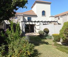 Townhouse for sale in Douglasdale