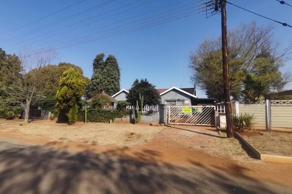 TIMED ONLINE AUCTION

A three-bedroom, two-bathroom single storey residential dwelling ...