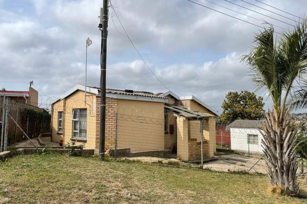 Sizwe Mlungwana Properties introduces this 2 bedroom home to the market.

The property is situated not far from the mall and is close ...