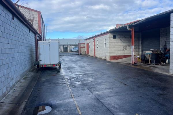 A functional warehouse space of 328 sqm will be available for lease at the end of ...