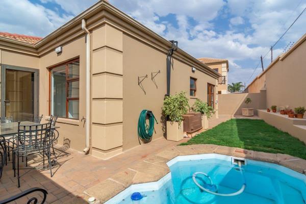 Beautiful family home where comfort meets elegance. 
Villa Fontana is a sort after estate in the heart of Noordheuwel. 
Perfectly ...