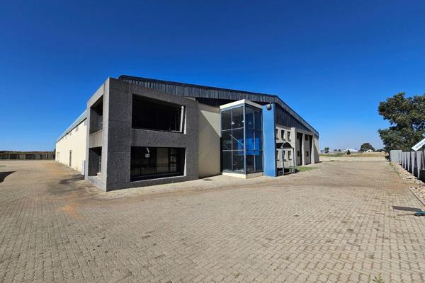 This neat freestanding 2,850m&#178; warehouse with a spacious yard is available for ...