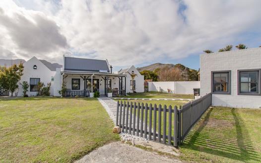 3 Bedroom House for sale in Pringle Bay