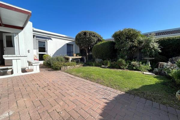 A well presented home in Marina Da Gama which has been tastefully maintained over the ...