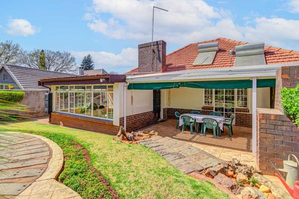 Owner asking R 2 299 000
Only negotiating on the best offer above R 1 899 000


Nestled ...