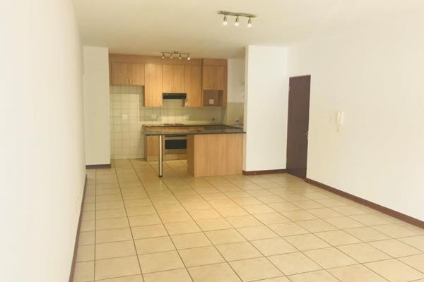 Gorgeous 2 bedrooms, 2 bathrooms apartment in the heart of Woodmead.  Step into huge ...