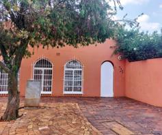 House for sale in Lenasia Ext 11