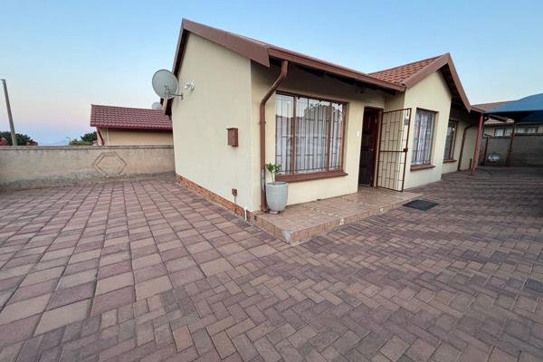 This charming three-bedroom, one-bathroom home in Tlhabane Wes, Rustenburg, is now available for rent. The property features a ...