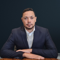 Agent profile for Ian Moses