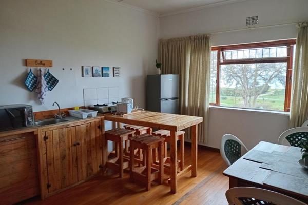 This two bedroom cottage is centrally situated in beautiful St Helena Bay.

St Helena ...