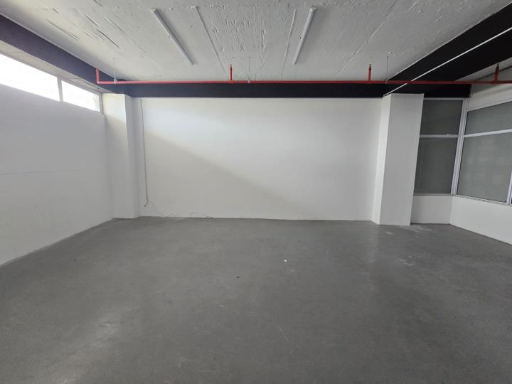 Listing number: P24-114920457, Image number: 3, 53m² Secure Shop to Let in Grangetown, Verulam
