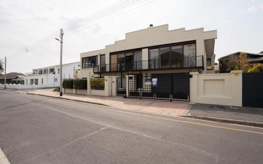 5 Bedroom House for sale in Strand North