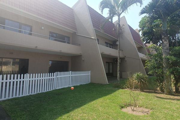 This spacious 3-bedroom, 1.5-bathroom duplex townhouse is located in the heart of Shelly Beach, offering convenience and a comfortable ...