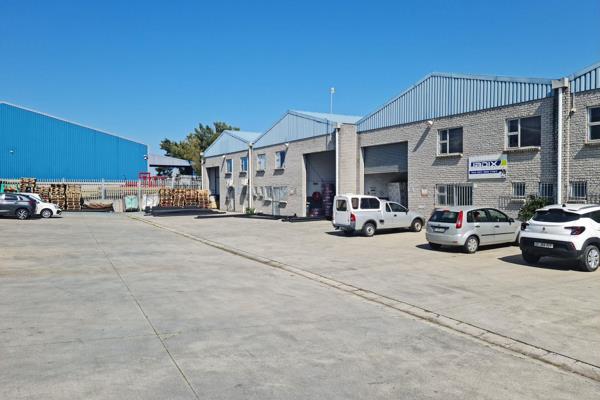 541m2 Warehouse TO LET in Saxenburg Park, Blackheath.

2 x Big Roller Shutter ...