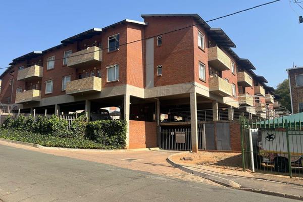 This 27 square meter bachelor/studio apartment in the popular Melville Mews is the perfect opportunity for students or savvy investors. ...