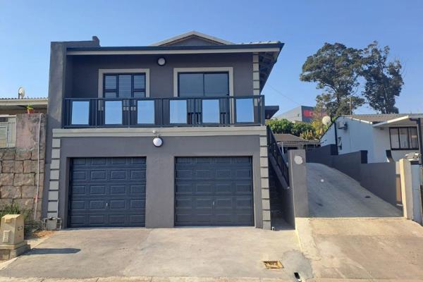 Set in one Phoenix finest suburbs, this extended house has  3 bedrooms, basic kitchen, separate lounge and dining room, double lockup ...