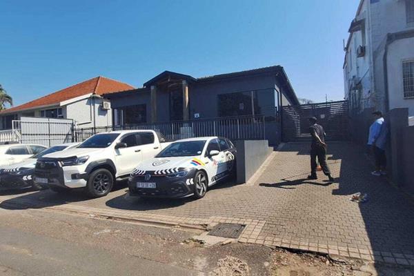 This very neat Commercial property in Umbilo road has approximately 300m2 under roof with some parking bays in front of the Unit as ...