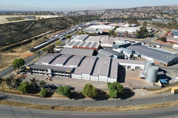 Warehouse, Houer Road, For sale R41.5m

Floor Area 5 057 m2 @ R8 200 per m2 = R41.5m ...