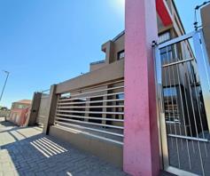 House for sale in Pimville