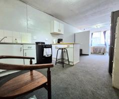 Apartment / Flat for sale in Wynberg