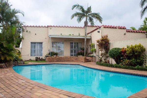 Get ready to be blown away by this gem in Sherwood, Durban! With a price tag of R2,549,000, this magical 3-bedroom, 2-bathroom oasis is ...