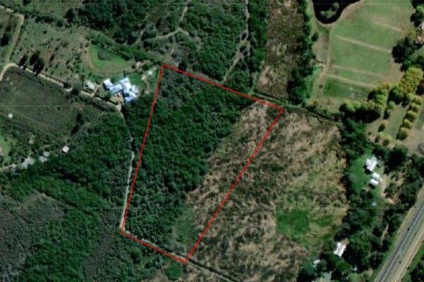 A fantastic opportunity to own 2.65 ha of land just 2km from the shopping centre, beaches and other amenities of Plett. Enjoy the ...