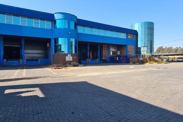 This 8500m2 industrial warehouse centrally located between the M2 and N3 highway. The ...