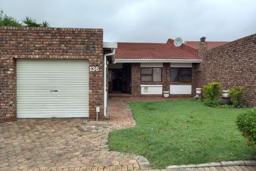 3 Bedroom Townhouse for sale in Deoville Park