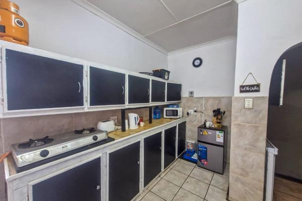 Affordable and Convenient Townhouse Living in Virginia Central – R470,000
Charming 2-Bedroom Townhouse Close to All ...