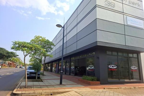 This pristine retail /showroom space measuring 222 sqm is located on popular Meridian ...