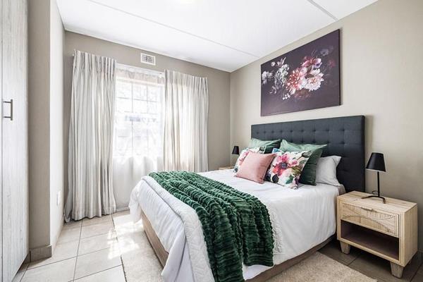 The little gem is situated at centurion. This complex is easy access to the highway with a 24-hour access-controlled complex. The unit ...